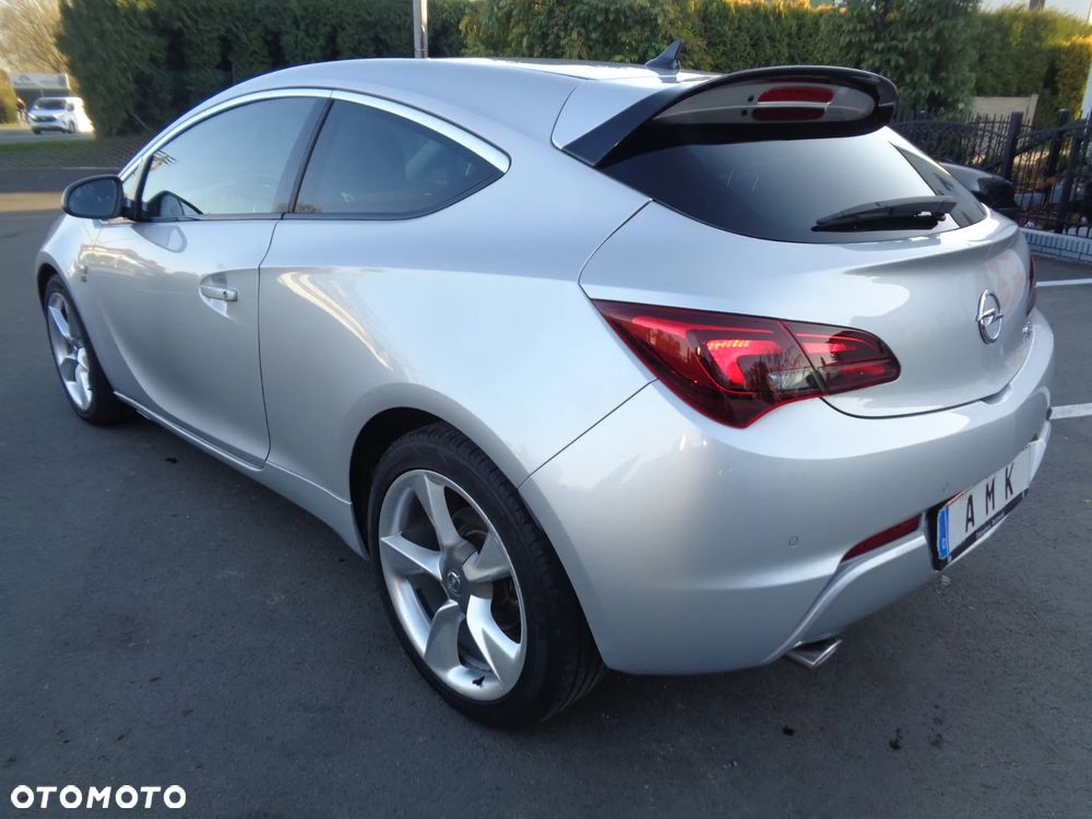 Opel Astra GTC 1.4 Turbo - 4