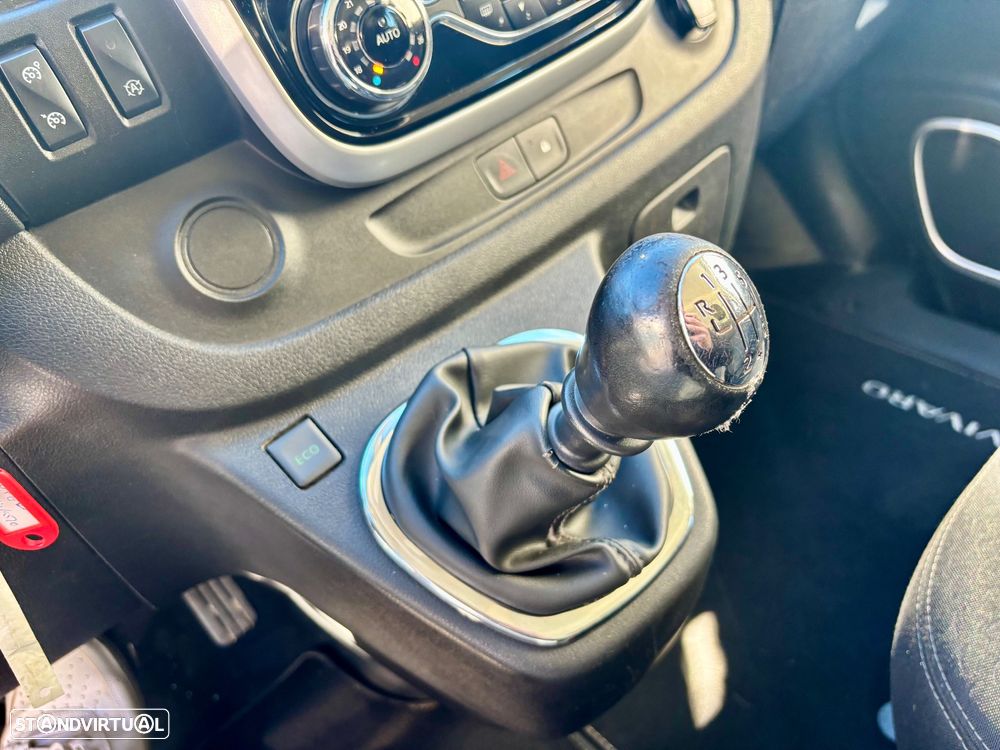 Opel Vivaro 1.6 Biturbo cabine dupla versão longa - 38