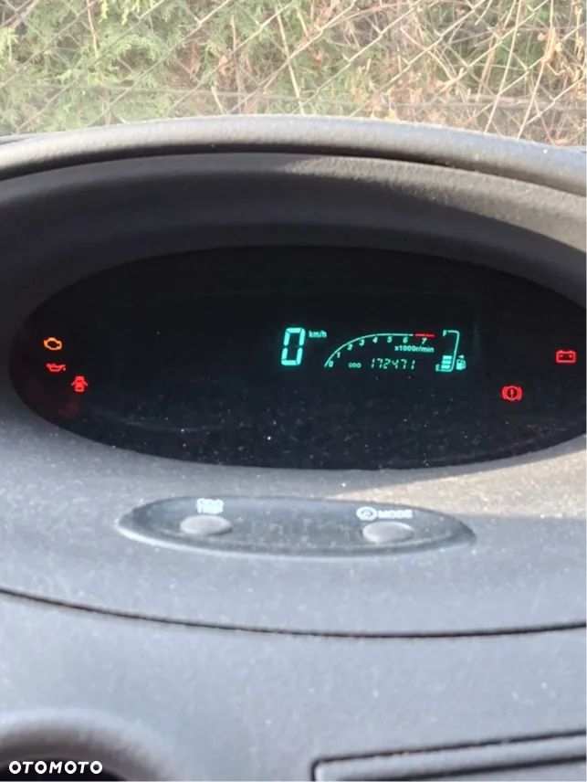 Toyota Yaris - 7