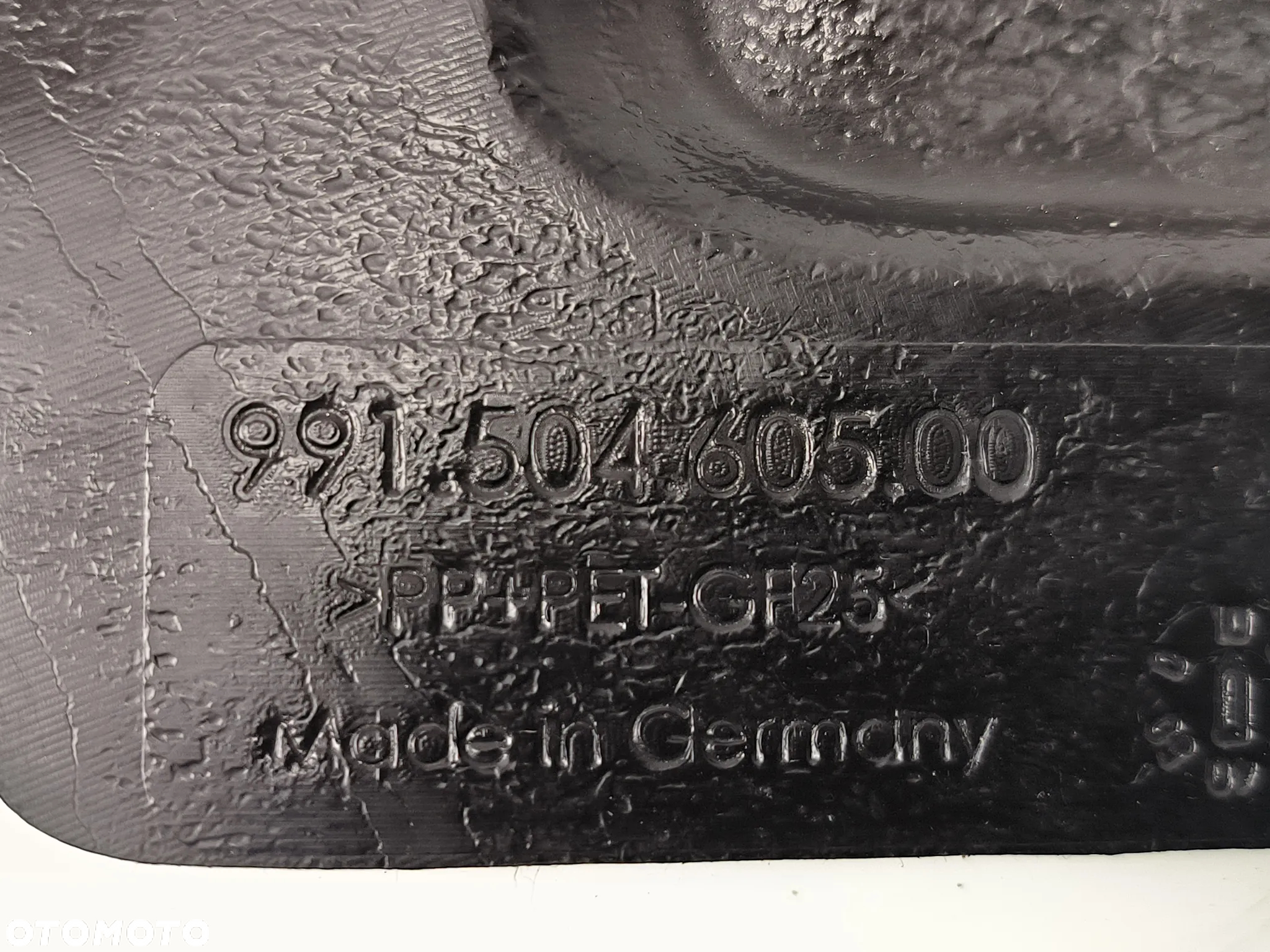 Osłona środkowa podwozia 99150460300  99150430500  Porsche Boxtser 718  2017r. - 6