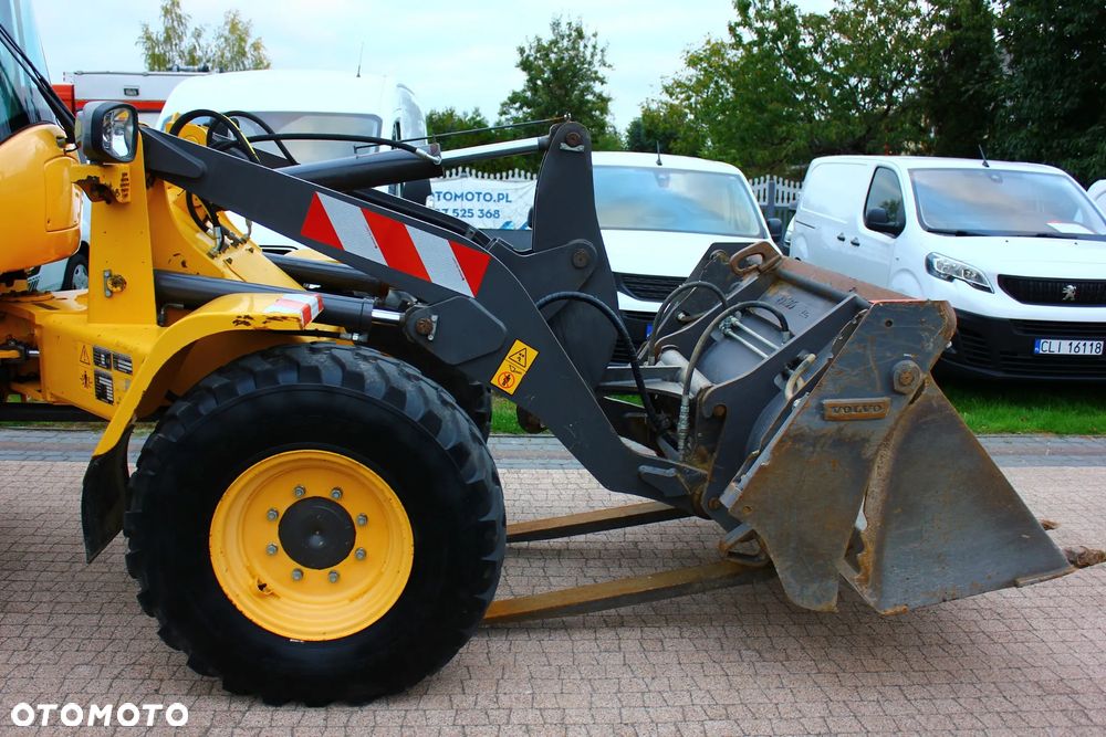 Volvo L30G - 16