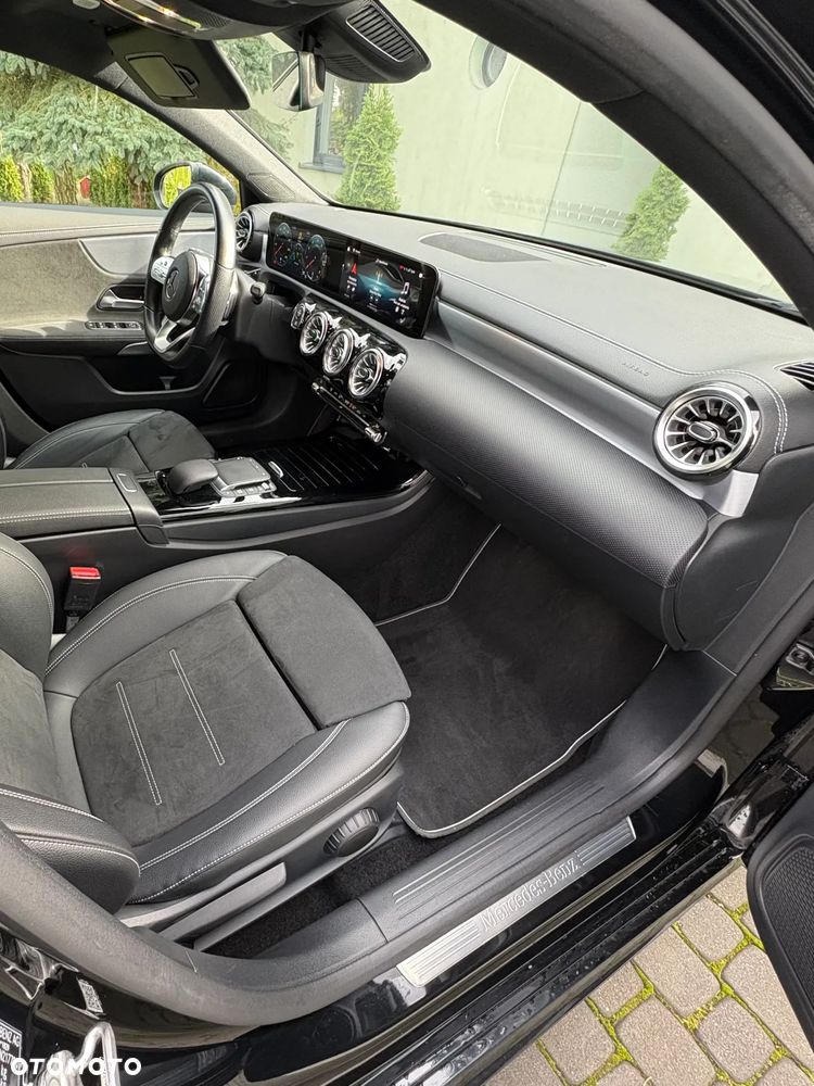 Mercedes-Benz Klasa A 180 AMG Line 7G-DCT - 13