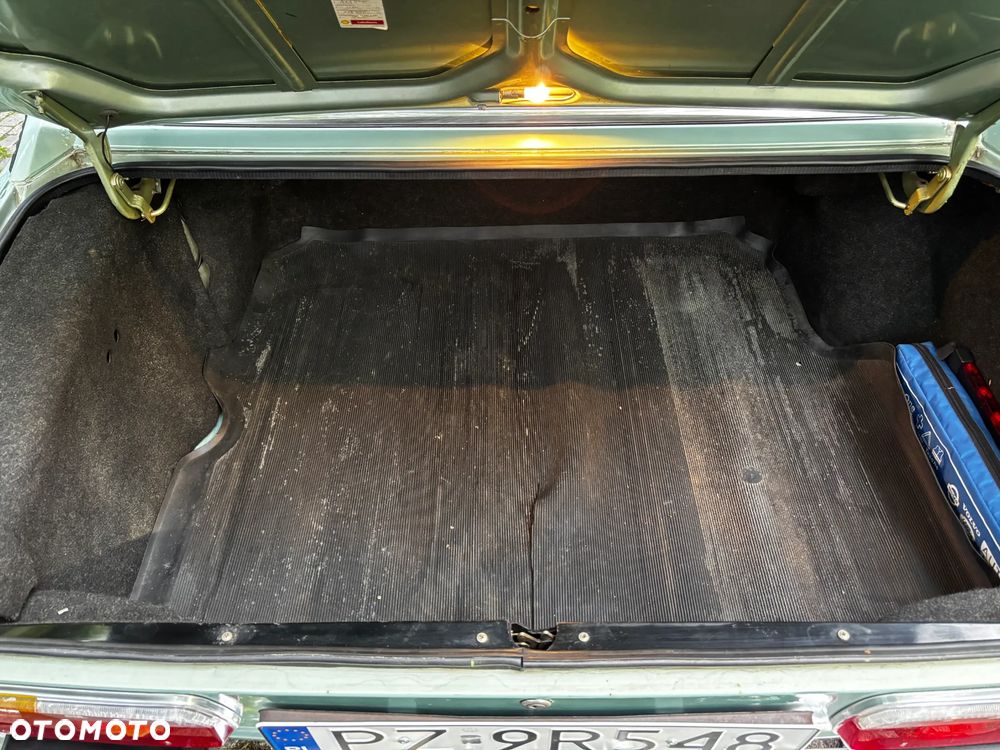 Peugeot 504 - 16