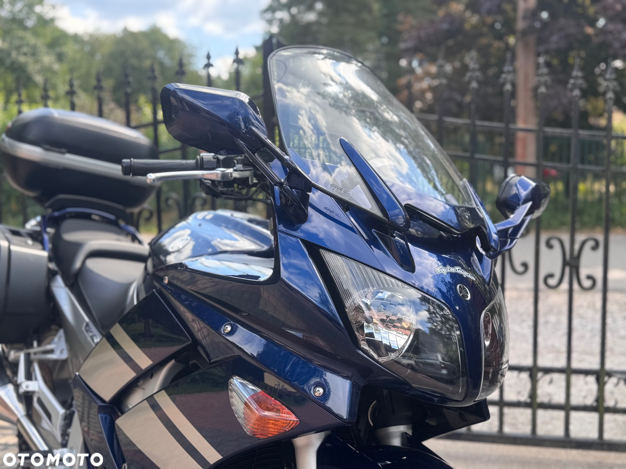 Yamaha FJR - 10