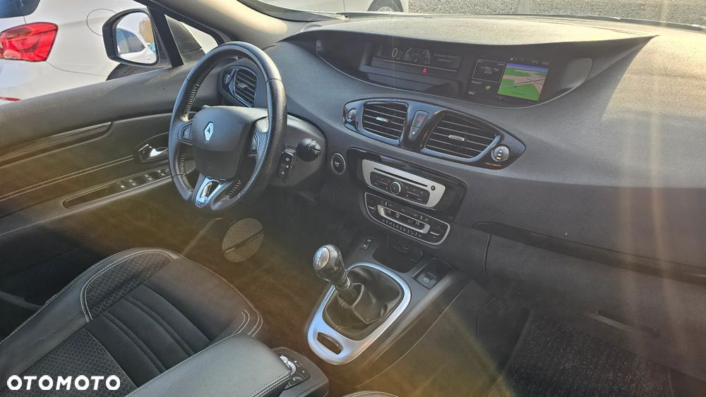 Renault Scenic dCi 130 FAP Start & Stop Bose Edition - 16