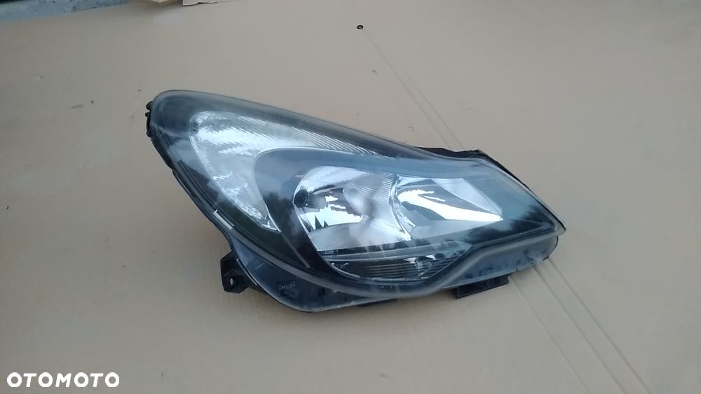 OPEL CORSA D REFLEKTOR LAMPA PRZÓD PRAWA 06 -14 - 1