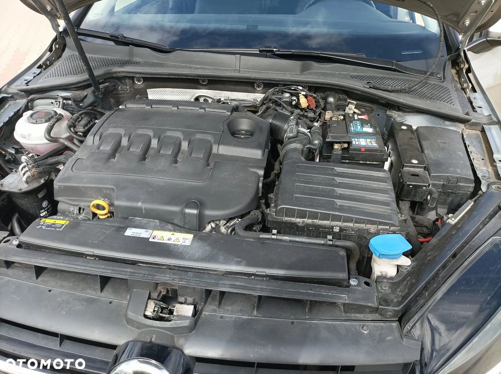 Volkswagen Golf 1.6 TDI BMT Comfortline - 11