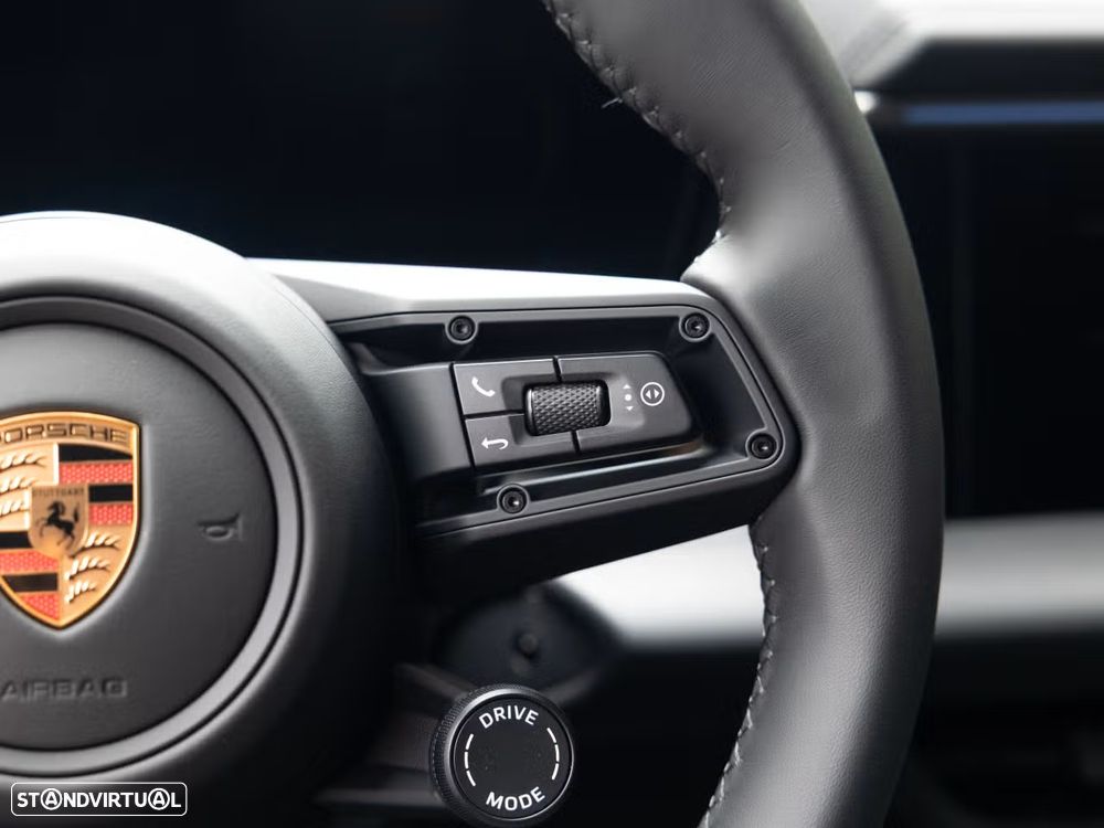 Porsche Macan Electric - 30