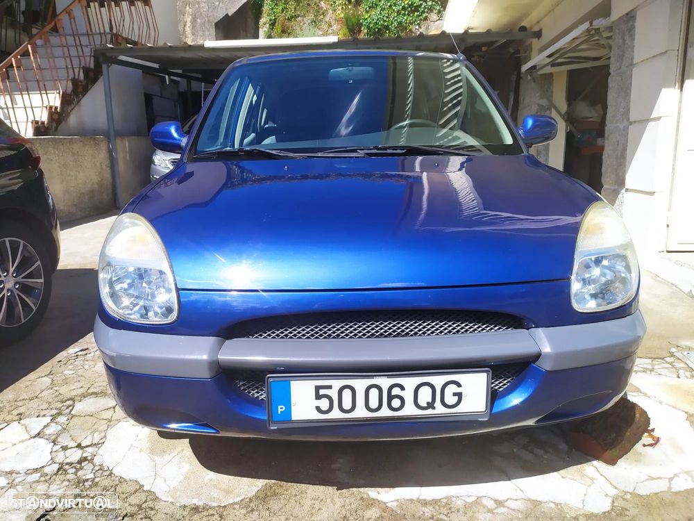 Daihatsu Sirion - 2