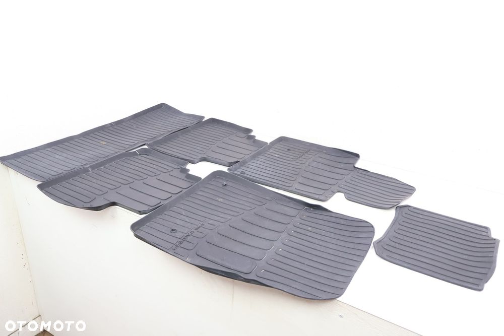 TOYOTA LAND CRUISER 200 08-11 DYWANIKI GUMOWE - 1