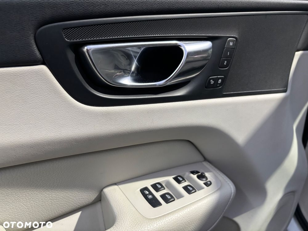 Volvo XC 60 B4 D Inscription - 23