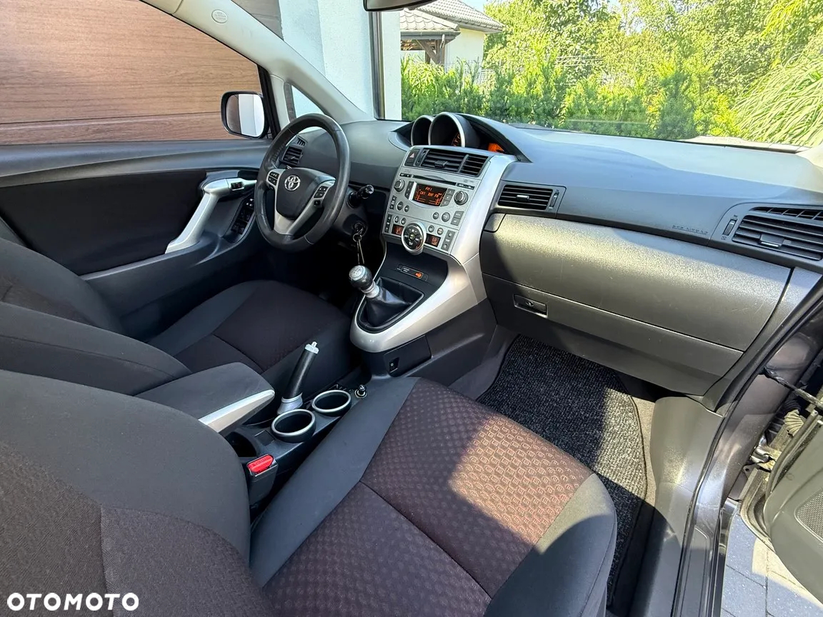 Toyota Verso 1.8 Edition - 24