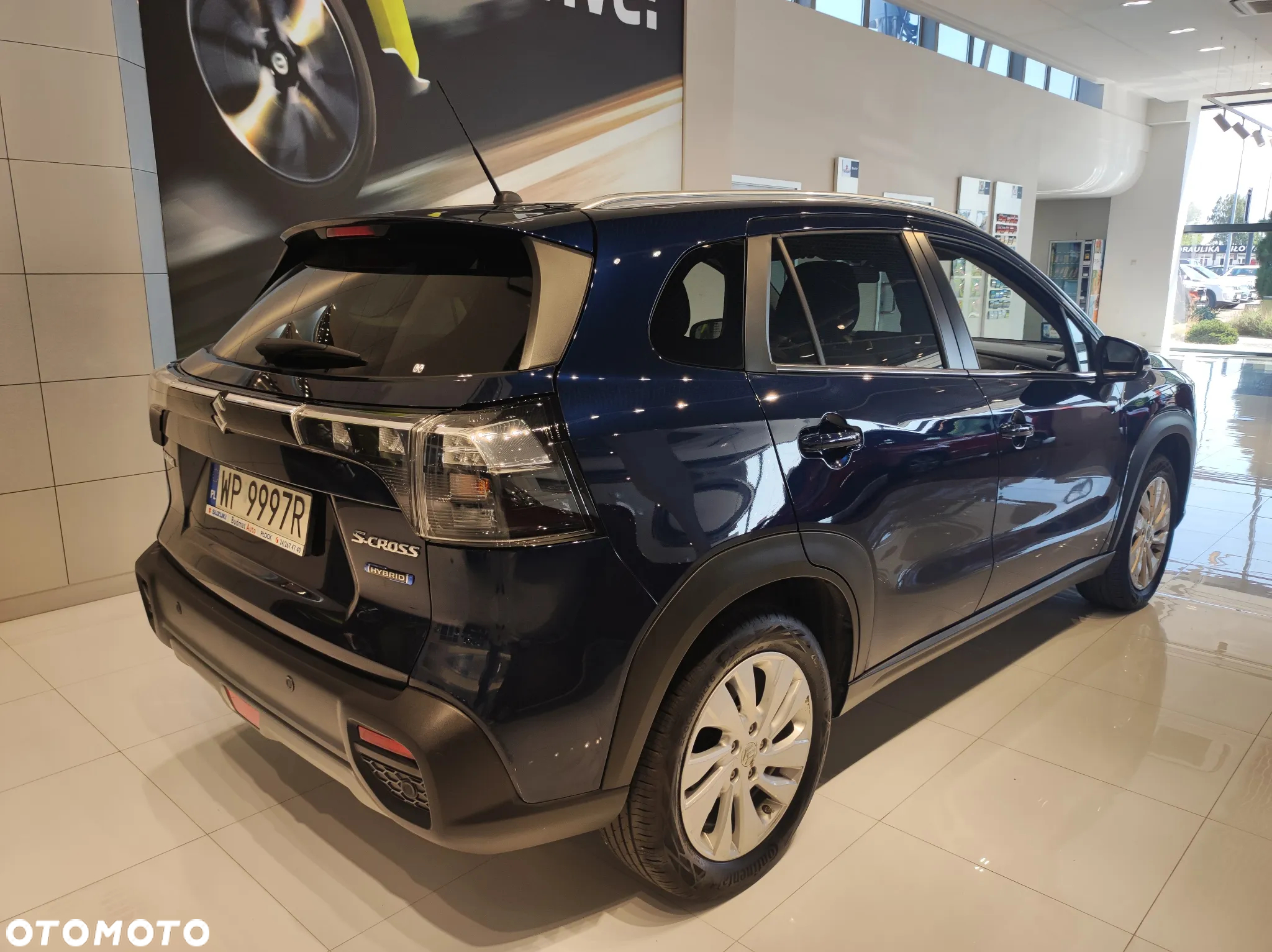 Suzuki SX4 S-Cross 1.5 DualJet Hybrid Premium AGS - 4