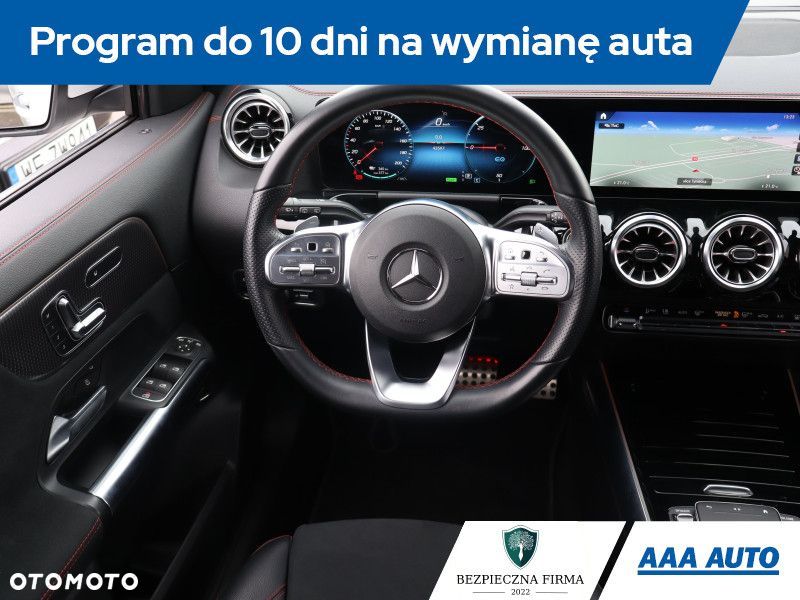 Mercedes-Benz EQA - 9