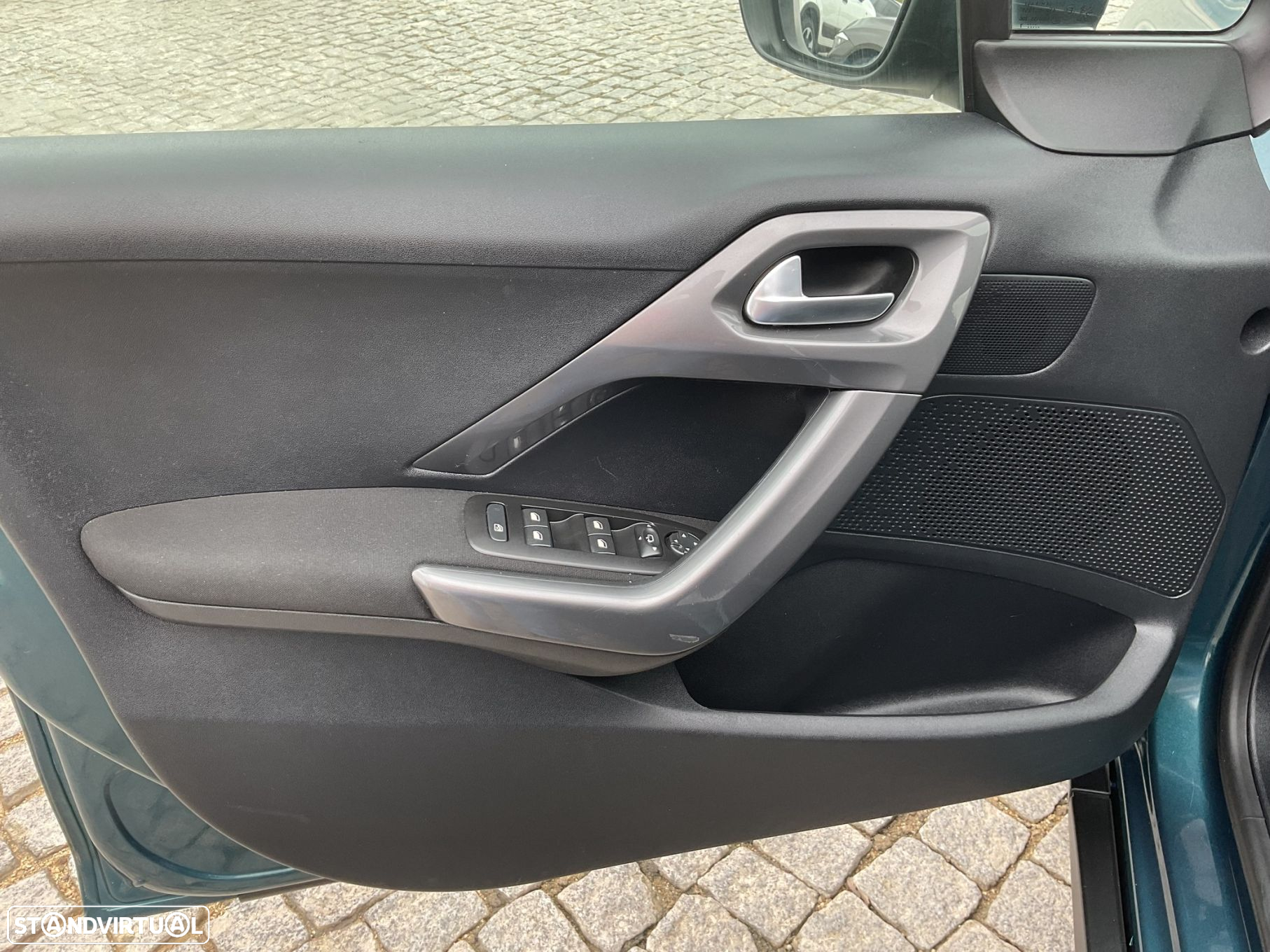 Peugeot 2008 1.6 BlueHDi Allure - 26