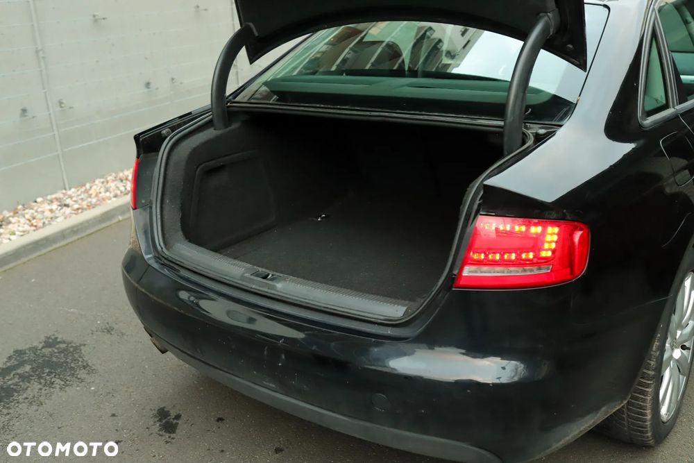 Audi A4 Limousine - 7