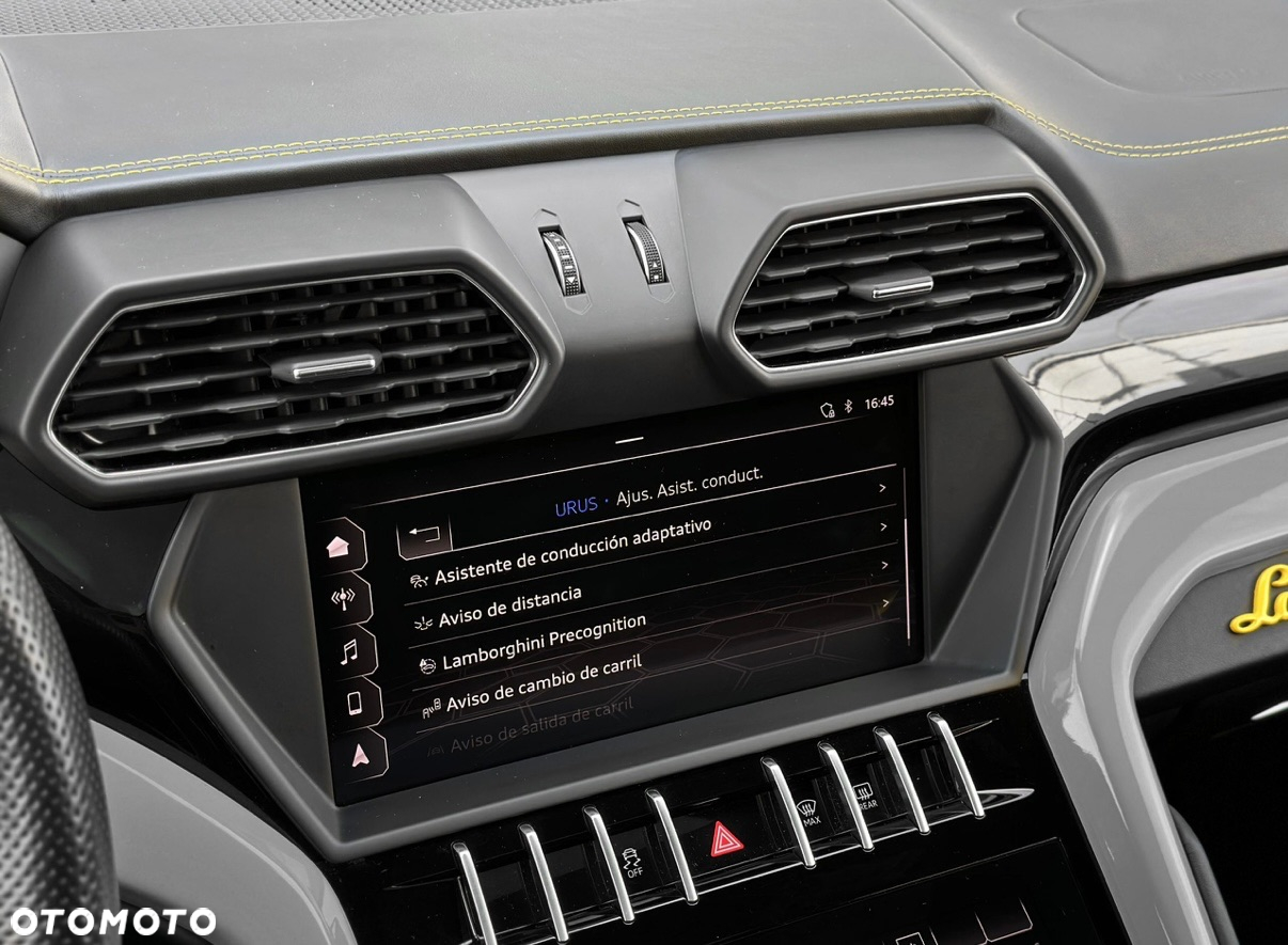 Lamborghini Urus - 21