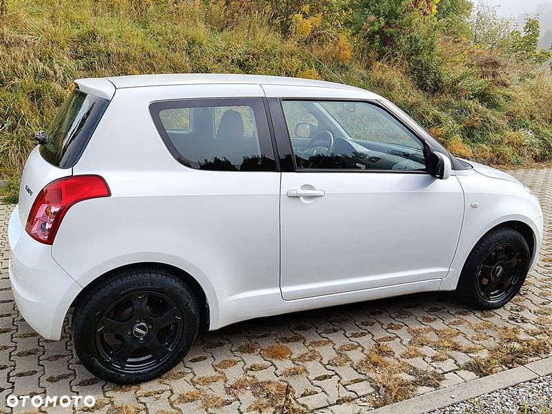 Suzuki Swift 1.3 Comfort - 24