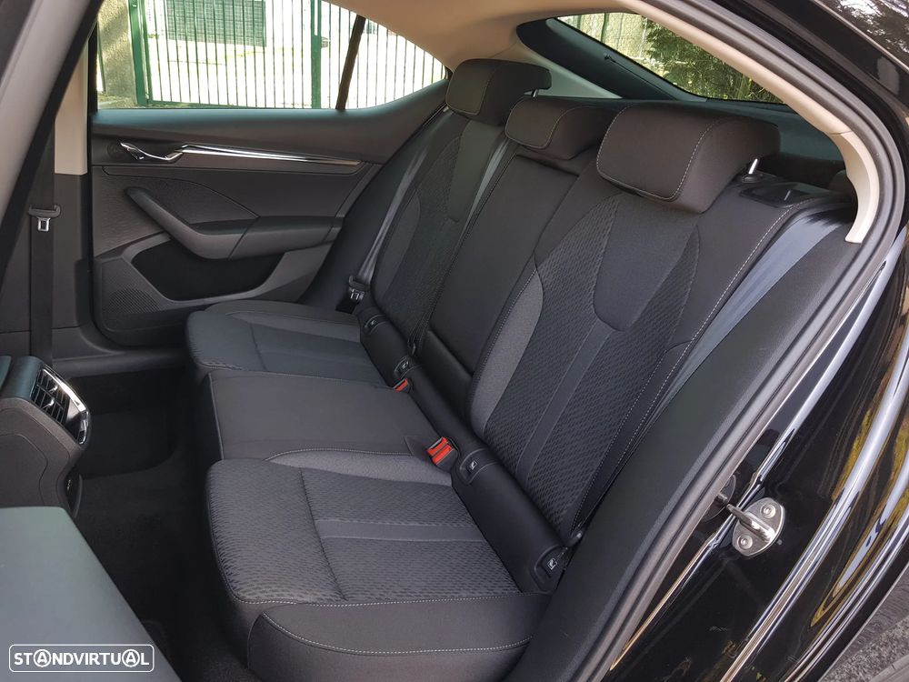 Skoda Octavia 2.0 TDI Style - 32