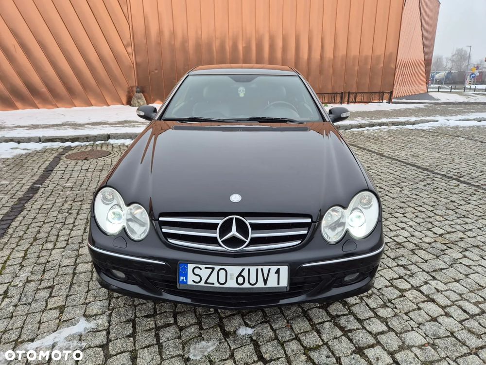 Mercedes-Benz CLK - 33