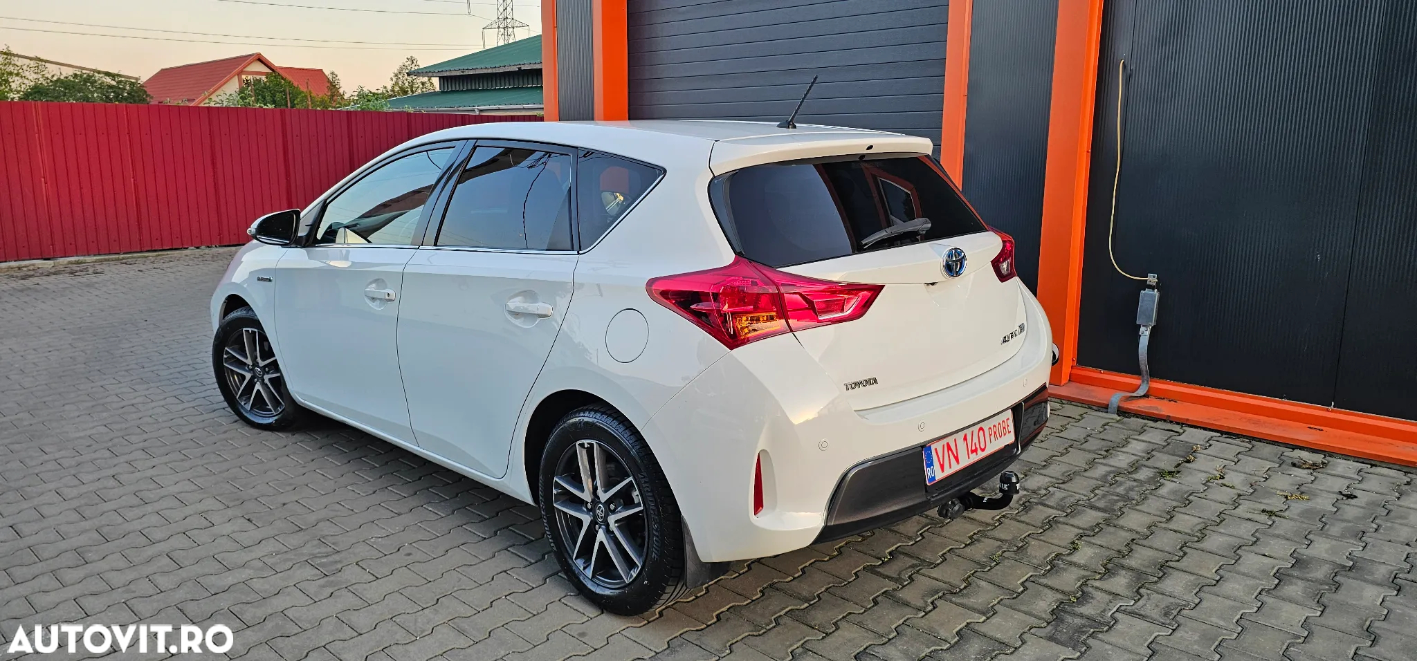 Toyota Auris 1.8 VVT-i Hybrid Automatik Executive - 4