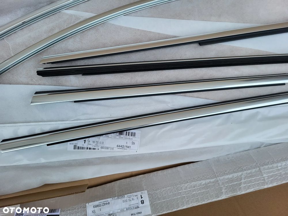 Komplet listew chrom Mercedes Cla w118 6731300 - 7