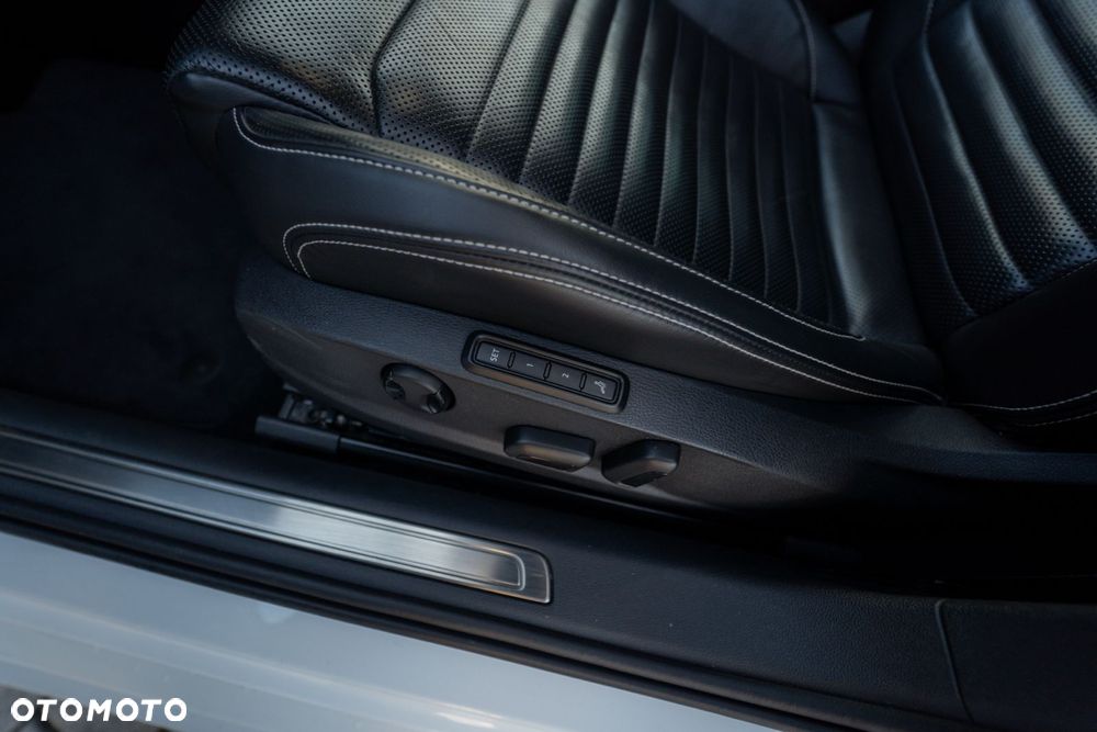 Volkswagen Passat 2.0 TDI Elegance DSG - 22