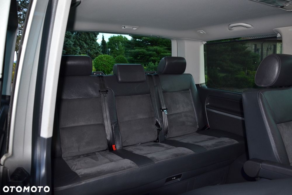 Volkswagen Multivan - 21