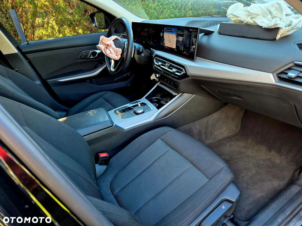 BMW Seria 3 320e Sport - 9