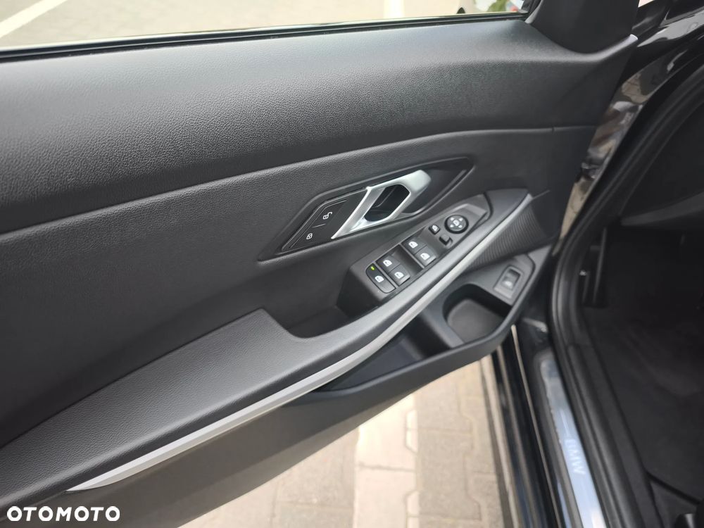 BMW Seria 3 - 13