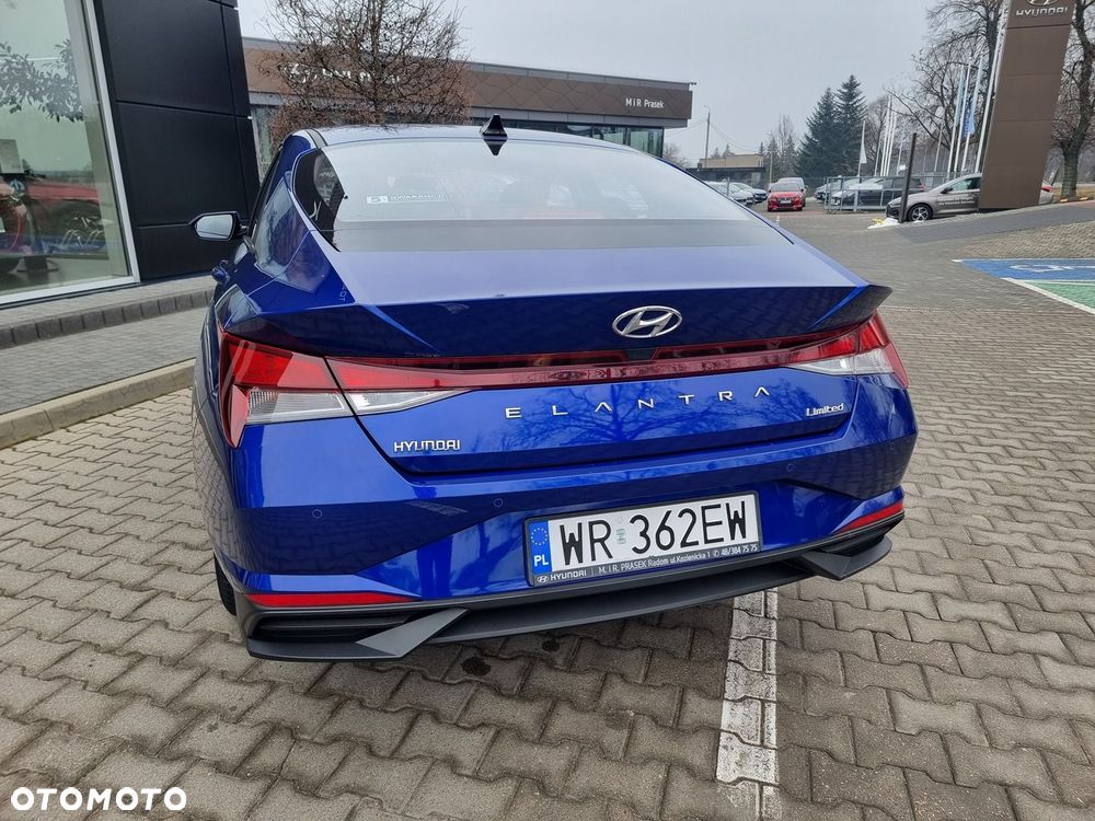 Hyundai Elantra 1.6 Modern - 16