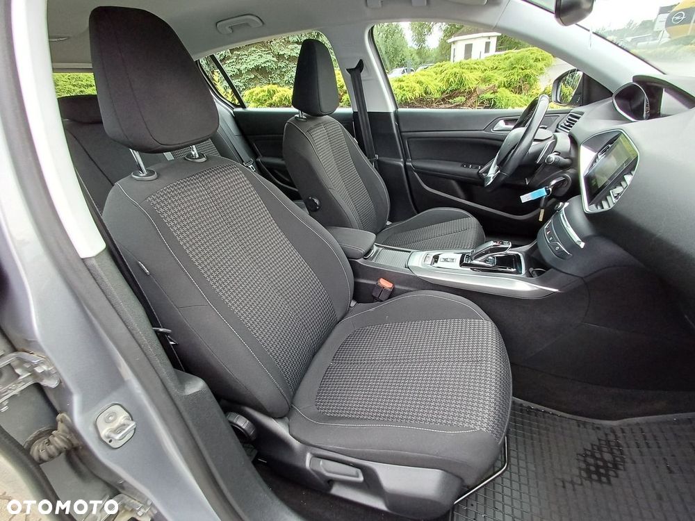 Peugeot 308 - 13
