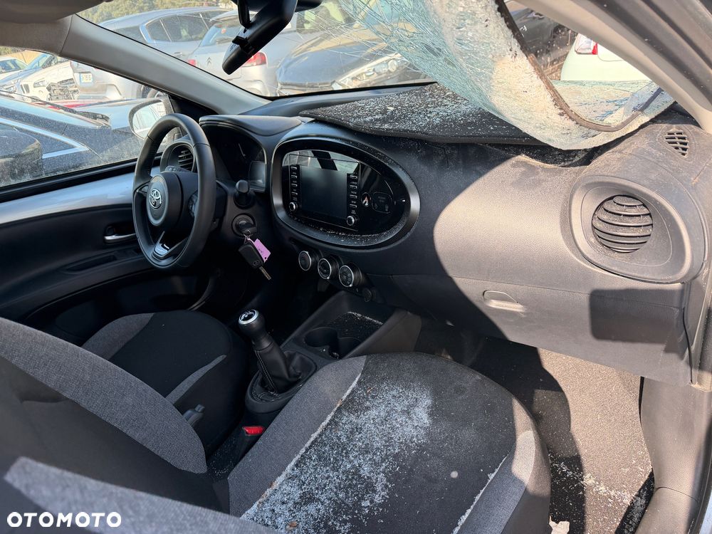 Toyota Aygo X Air Style - 5