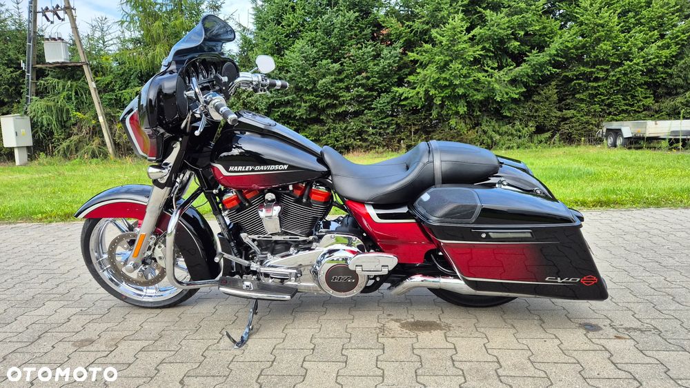 Harley-Davidson CVO Street Glide - 7