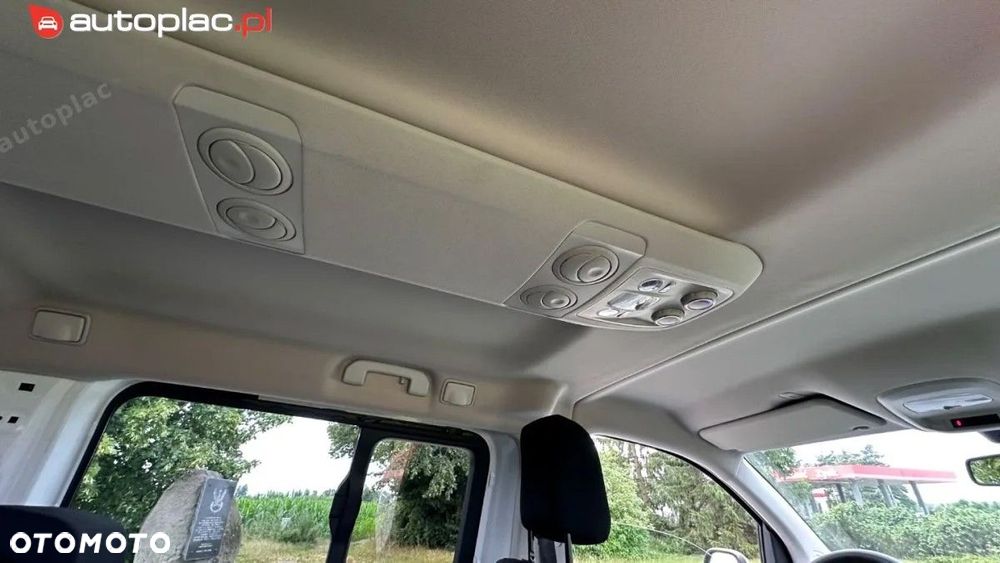 Peugeot Traveller 2019