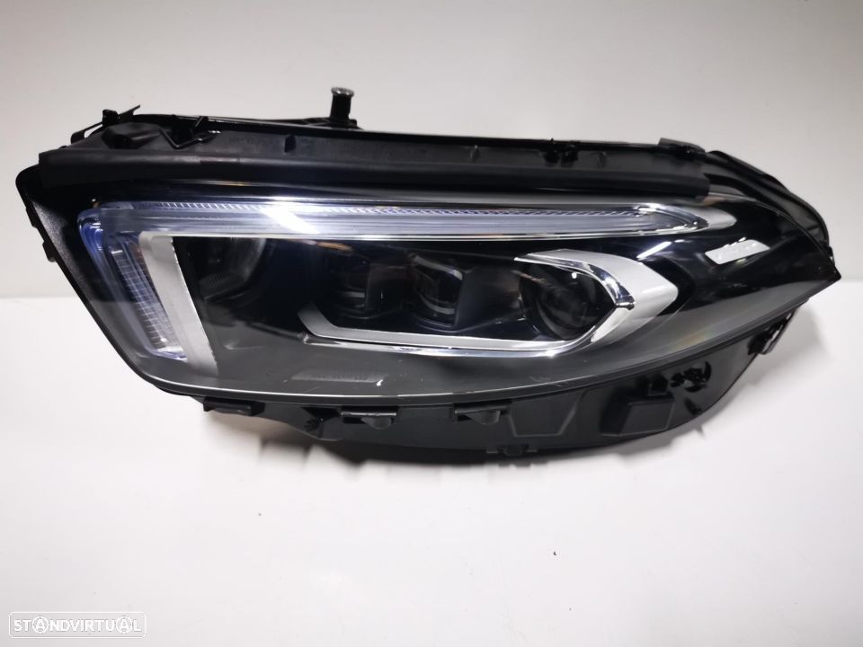 MERCEDES CLASSE A W177 FAROL ESQUERDO - FF199 - 1