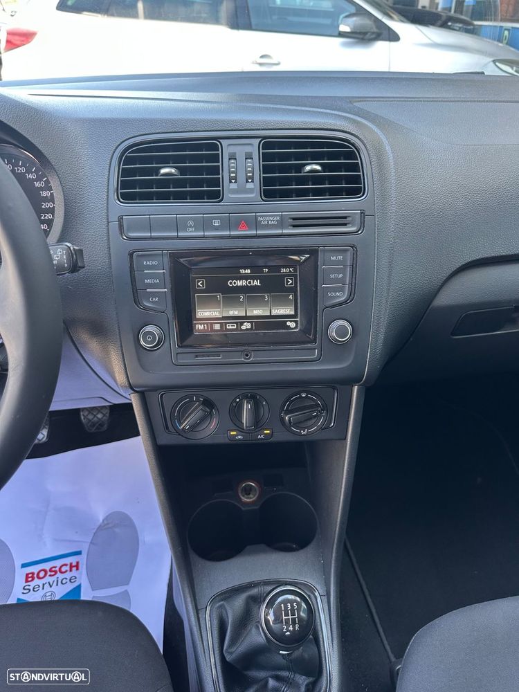 VW Polo 1.0 Trendline - 12