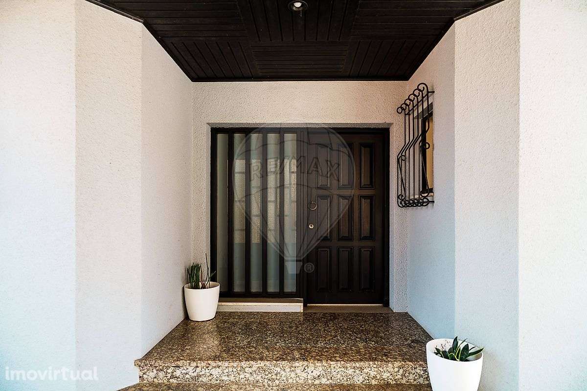 Moradia T6 para venda - Grande imagem: 2/49