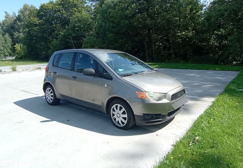 Mitsubishi Colt 1.1 Inform - 2