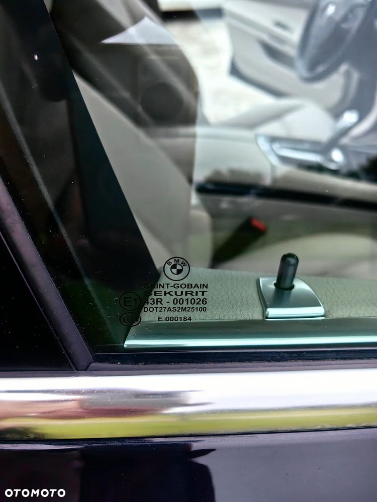BMW Seria 7 - 35