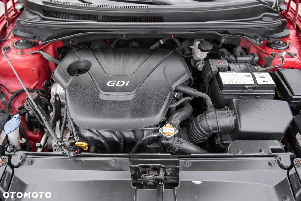 Hyundai Veloster 1.6 Premium - 28
