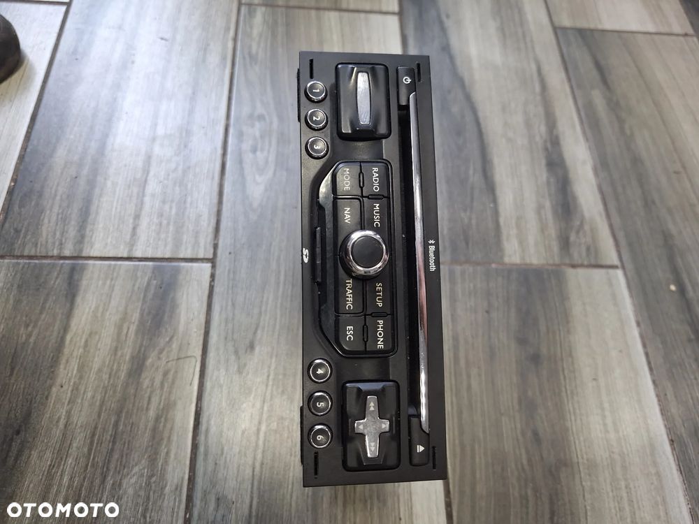 peugeot 5008  radio fabryczne  CD nawigacja 98058929XT 21491J02  (37/10) - 5