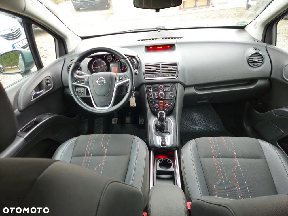 Opel Meriva ver-1-4-design-edition - 8