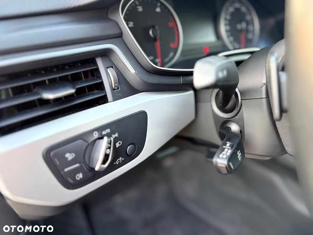Audi A4 Avant 2.0 TDI S tronic - 25
