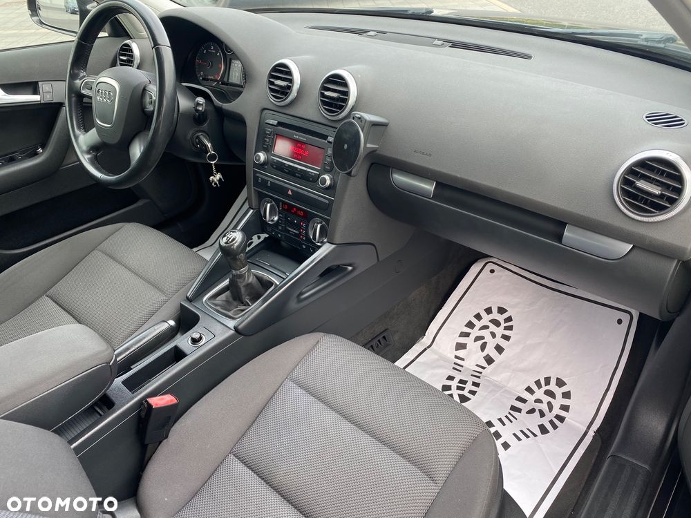 Audi A3 Sportback 2.0 TDI Ambiente - 22