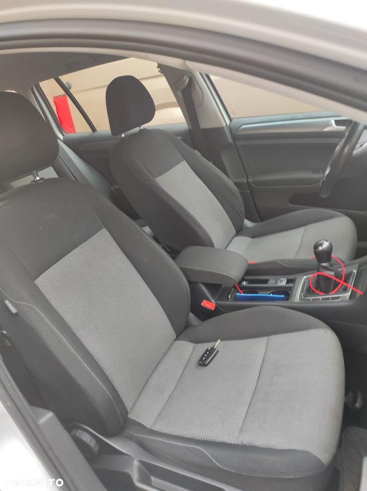 Volkswagen Golf 1.6 TDI BlueMotion Comfortline - 5