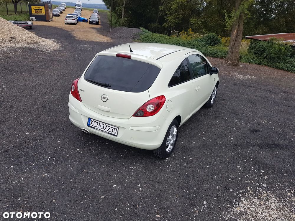 Opel Corsa 1.4 16V Satellite - 10