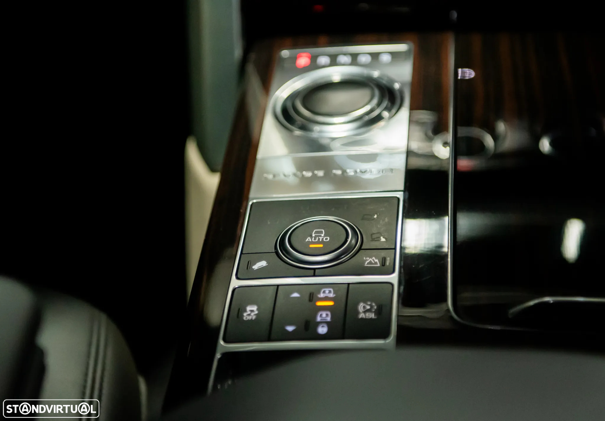 Land Rover Range Rover 4.4 SDV8 Vogue - 33