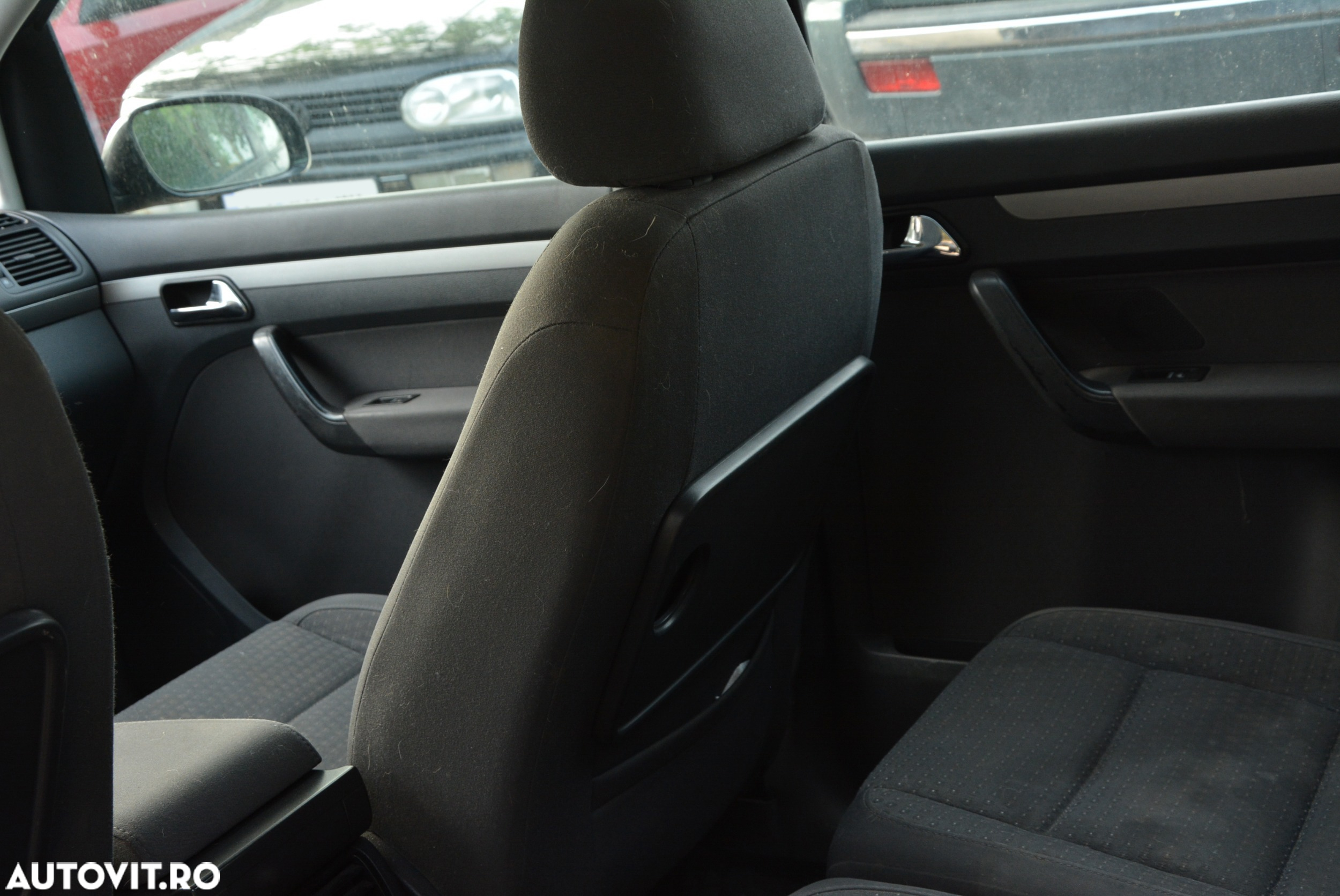 Dezmembrari  VW TOURAN (1T)  2003  > 2010 2.0 TDI Motorina - 41