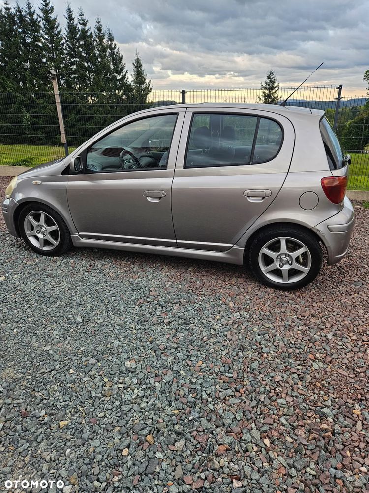 Toyota Yaris 1.5 TS - 4